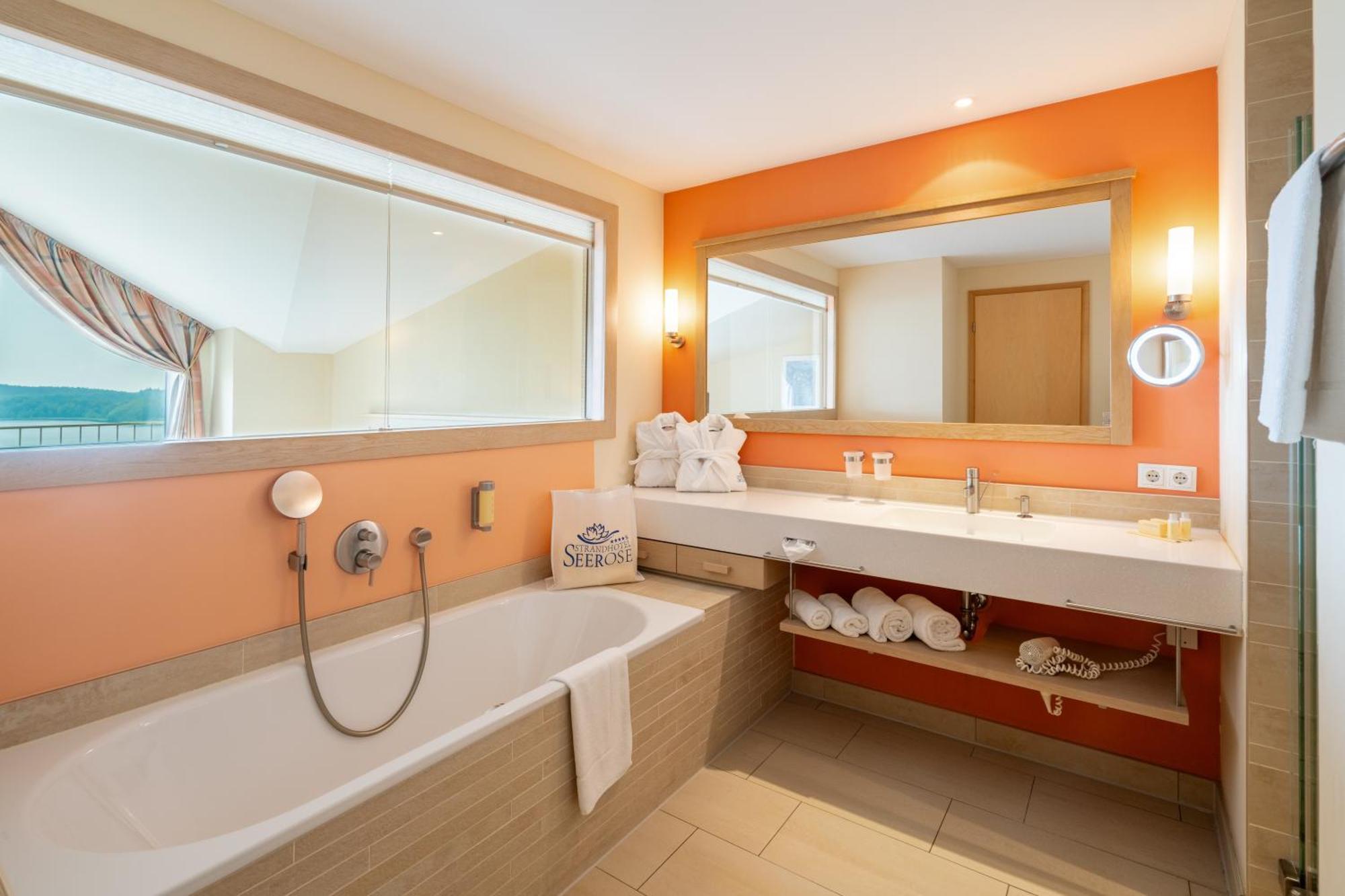 Strandhotel Seerose Kölpinsee المظهر الخارجي الصورة